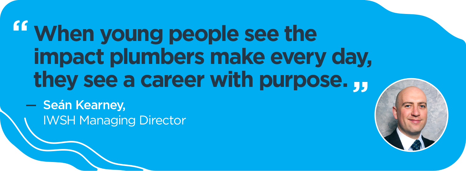 Kearney-Quote_Blue-BG-Fancy